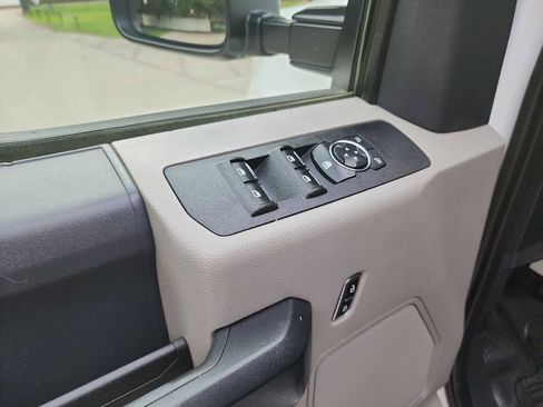 Used 2022 Ford F250 XL w/ Power Equipment Group image 17