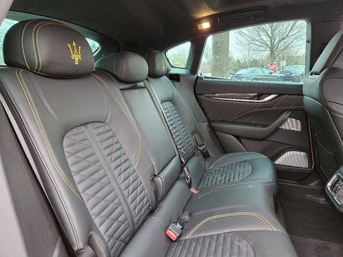 Used 2023 Maserati Levante Trofeo image 15