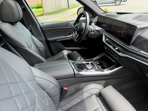 Used 2024 BMW X5 xDrive40i w/ M Sport Package AWD/4WD image 27