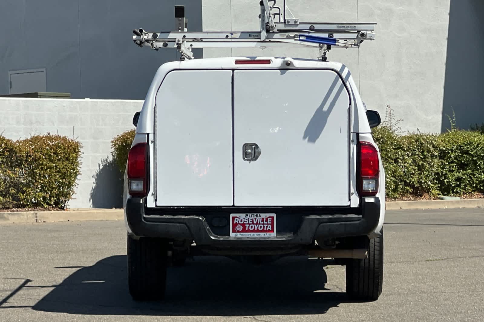 Used 2020 Toyota Tacoma SR RWD image 8