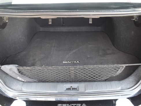 Used 2025 Nissan Sentra SR w/ SR Premium Package FWD image 5
