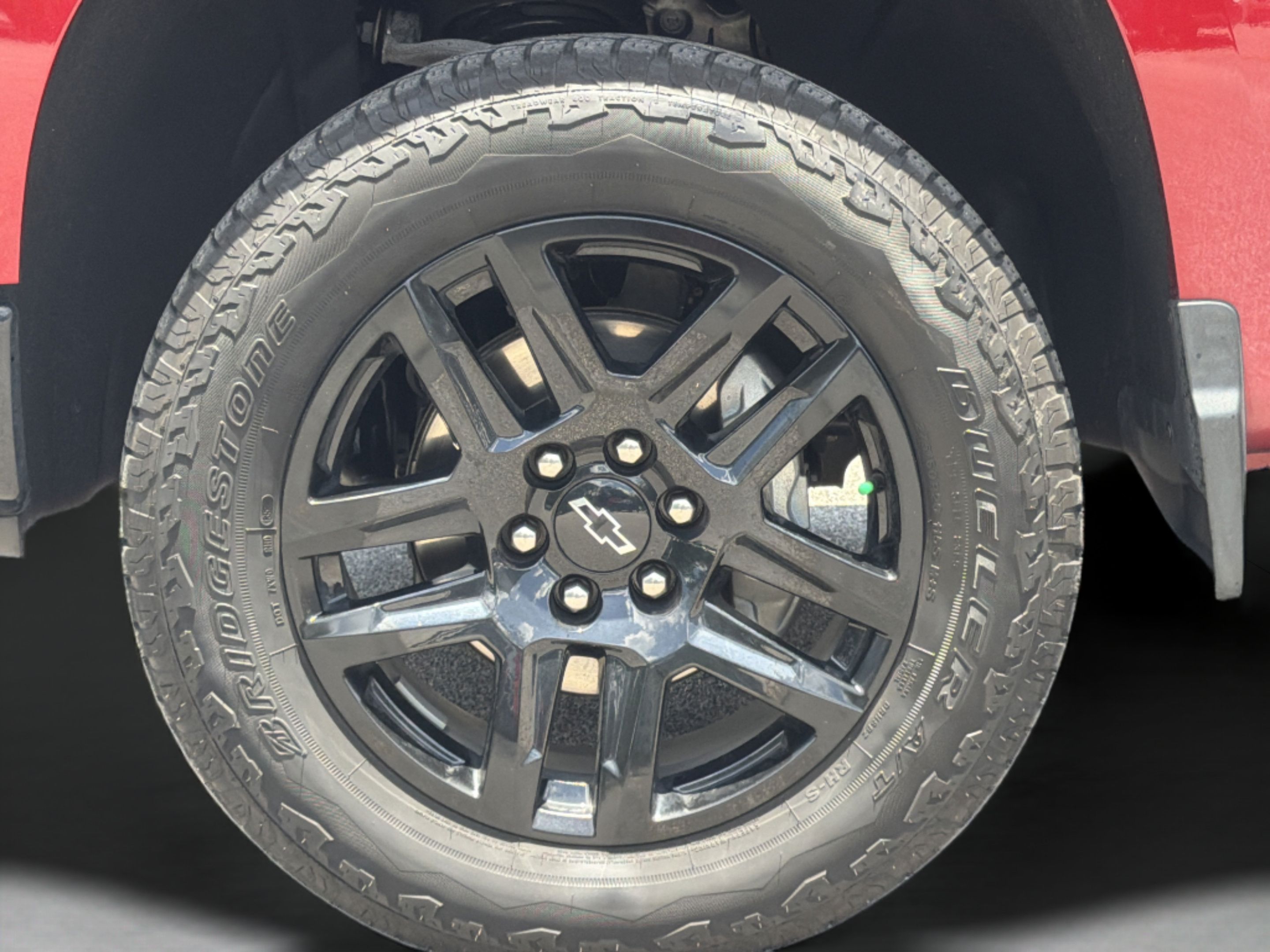 Used 2025 Chevrolet Silverado 1500 LT Trail Boss w/ Convenience Package II AWD/4WD image 28