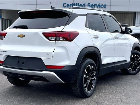 Used 2023 Chevrolet TrailBlazer LT image 2