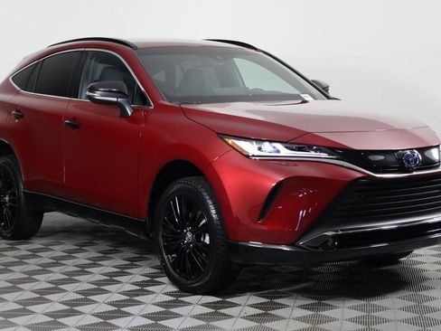 Used 2023 Toyota Venza Nightshade AWD/4WD image 3