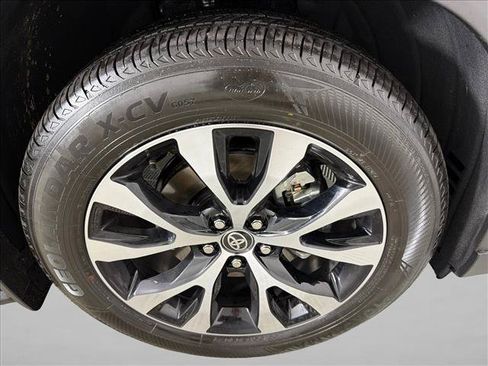 Used 2026 Toyota Grand Highlander AWD Hybrid image 13