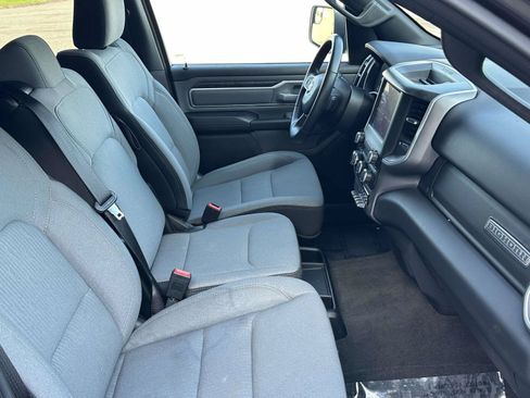 Used 2022 RAM 1500 Big Horn AWD/4WD image 9