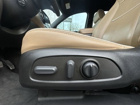 Used 2022 Chevrolet Traverse Premier w/ LPO, Floor Liner Package image 12