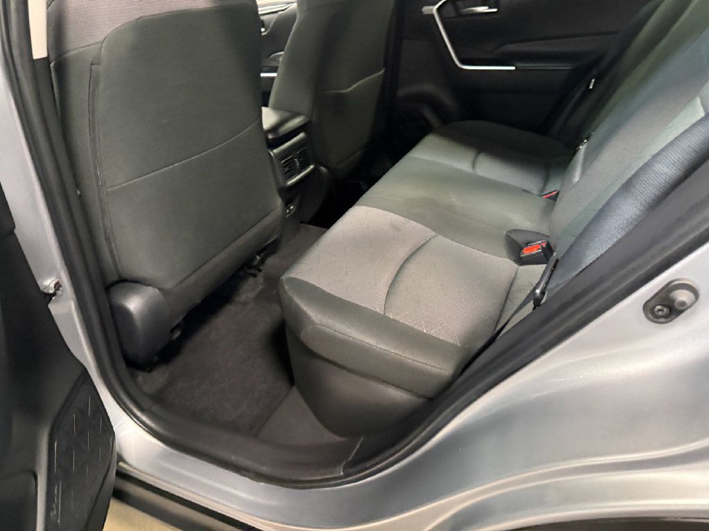 Used 2025 Toyota RAV4 XLE AWD/4WD image 47