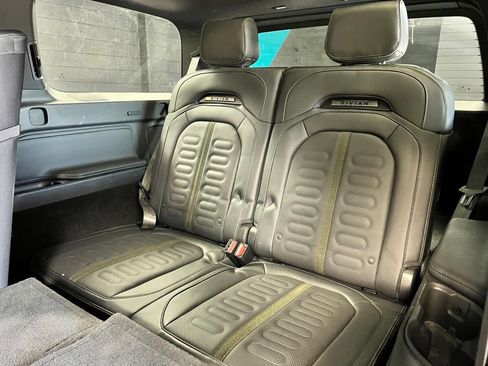 Used 2025 Rivian R1S Adventure AWD/4WD image 19