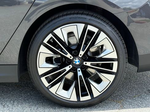 Certified 2024 BMW 530i w/ Premium Package RWD image 17
