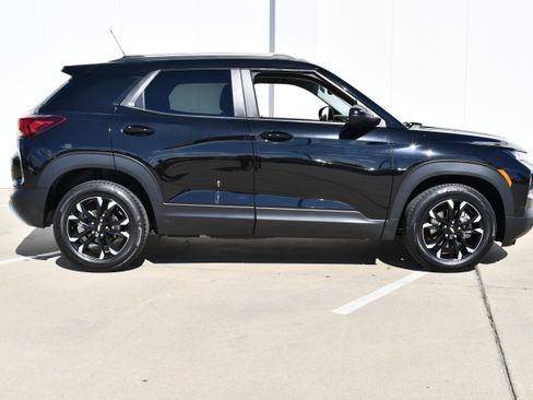 Used 2023 Chevrolet TrailBlazer LT image 4