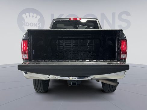 Used 2018 RAM 2500 Tradesman w/ Chrome Appearance Group AWD/4WD image 23