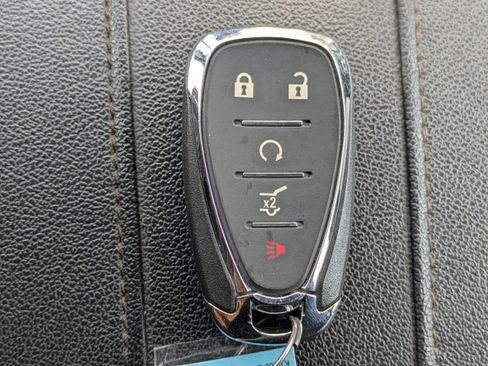 Used 2023 Chevrolet Traverse High Country w/ LPO, Floor Liner Package FWD image 31