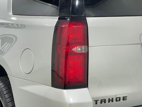 Used 2018 Chevrolet Tahoe Premier image 35