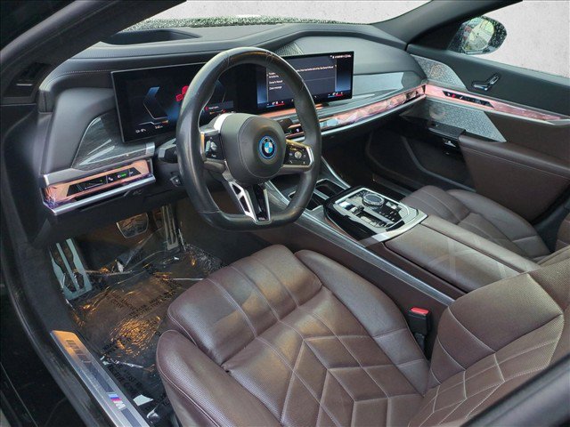 Certified 2023 BMW i7 xDrive60 AWD/4WD image 10