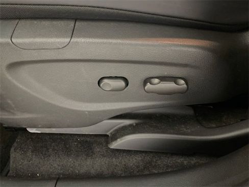 Certified 2022 Buick Encore Preferred w/ Safety Package image 25