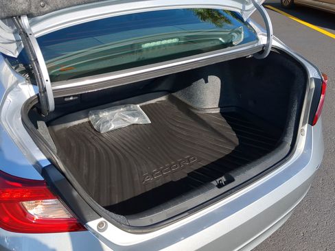 Used 2022 Honda Accord Sport image 9