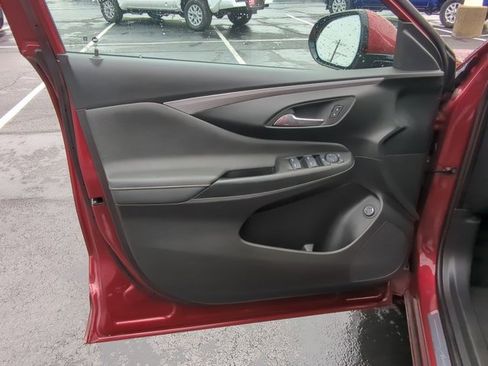 Used 2025 Buick Envista Avenir image 14