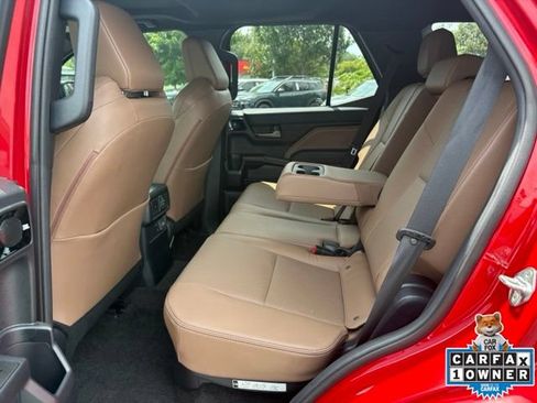 Used 2025 Toyota 4Runner Limited AWD/4WD image 23