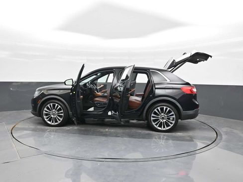 Used 2016 Lincoln MKX Reserve w/ Driver Assistance Package AWD/4WD image 40