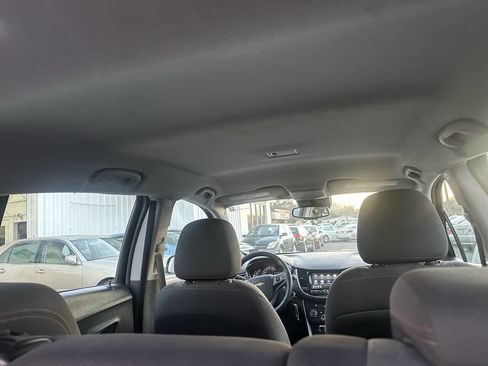 Used 2019 Chevrolet Trax LS image 21