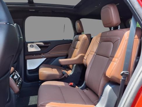 New 2025 Lincoln Aviator Reserve w/ Equipment Group 201A AWD/4WD image 6