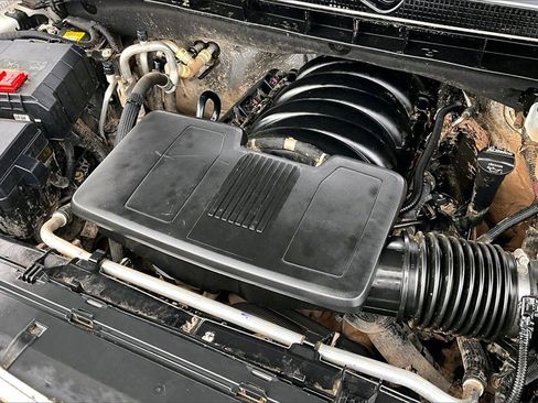 Used 2024 Cadillac Escalade ESV Premium Luxury image 33