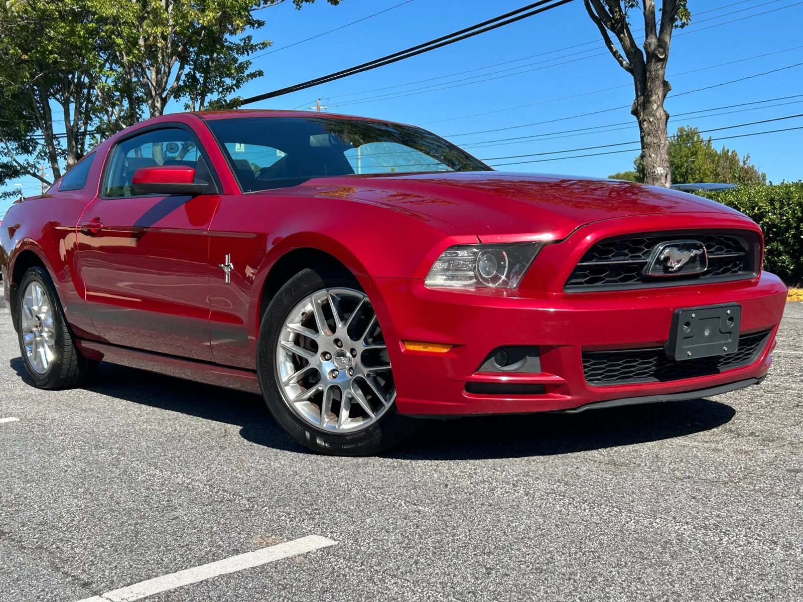Used 2013 Ford Mustang Premium RWD image 1