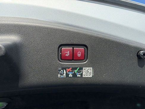 Used 2024 Mercedes-Benz CLE 300 CLE 300 image 19