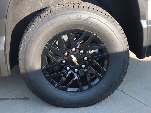 New 2026 Chevrolet Silverado EV LT image 18