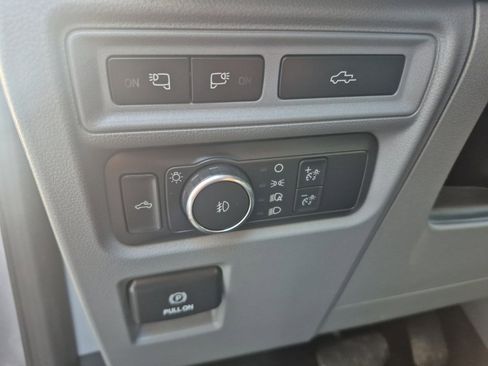 Certified 2021 Ford F150 XLT w/ Equipment Group 302A High image 18