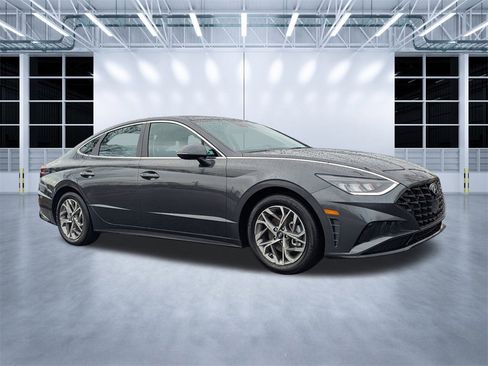 Certified 2021 Hyundai Sonata SEL image 2