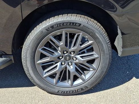 New 2026 Ford Expedition Max Platinum w/ Stealth Appearance Package AWD/4WD image 5
