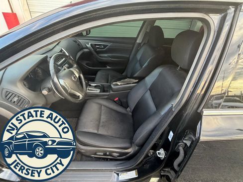 Used 2016 Nissan Altima 2.5 SR FWD image 4