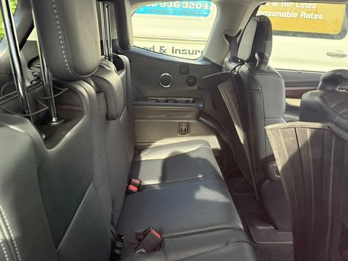 Used 2022 Subaru Ascent Touring AWD/4WD image 12