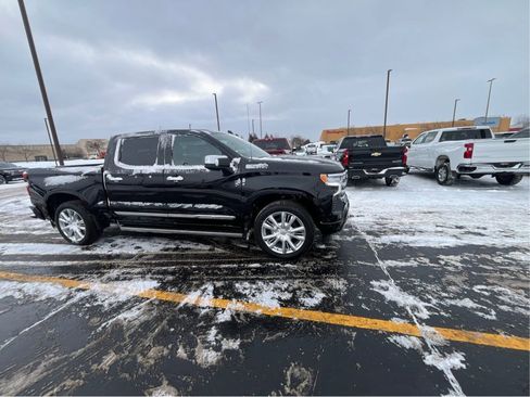 Used 2025 Chevrolet Silverado 1500 High Country image 4