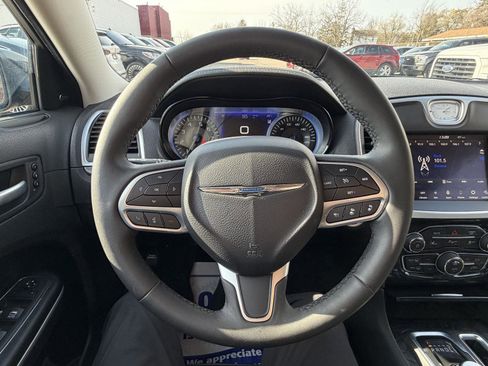 Used 2023 Chrysler 300 Touring L w/ Popular Equipment Group image 11