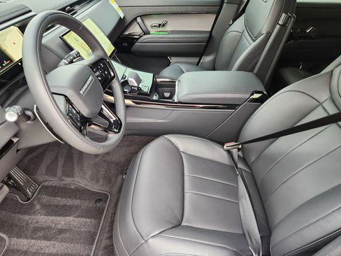 New 2026 Land Rover Range Rover Sport Dynamic SE AWD/4WD image 8