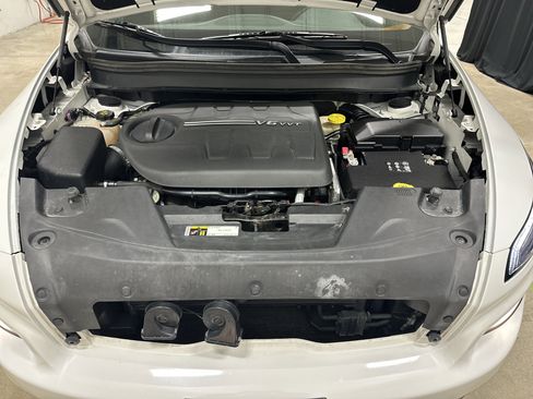 Used 2016 Jeep Cherokee 75th Anniversary image 34