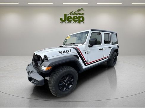 Used 2021 Jeep Wrangler Unlimited Sport image 2