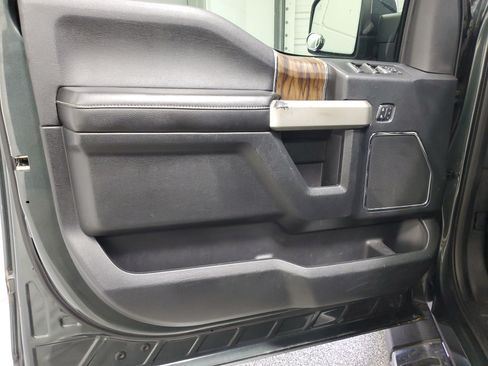 Used 2018 Ford F150 Lariat AWD/4WD image 19