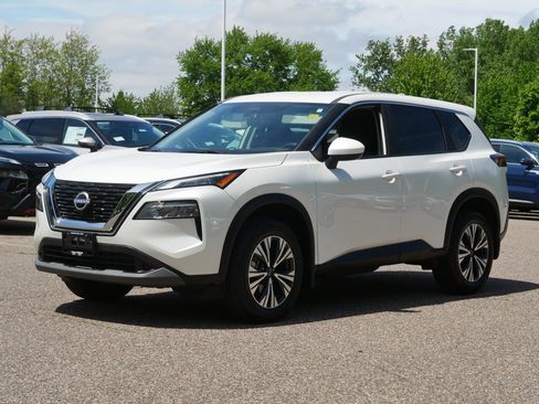 Certified 2023 Nissan Rogue SV AWD/4WD image 3