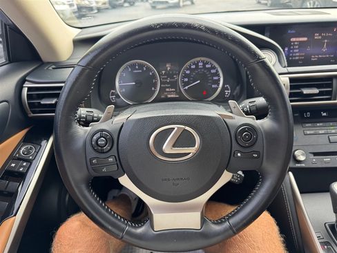 Used 2015 Lexus IS 250 RWD image 11