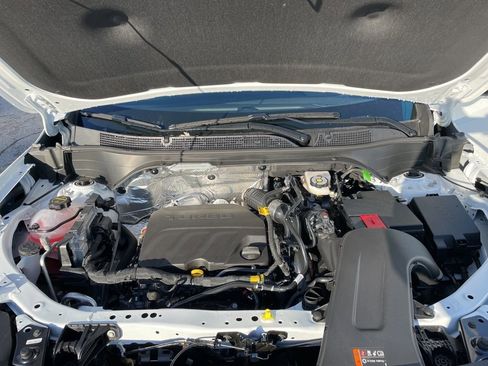 New 2026 Chevrolet Trax RS w/ Sunroof Package FWD image 56