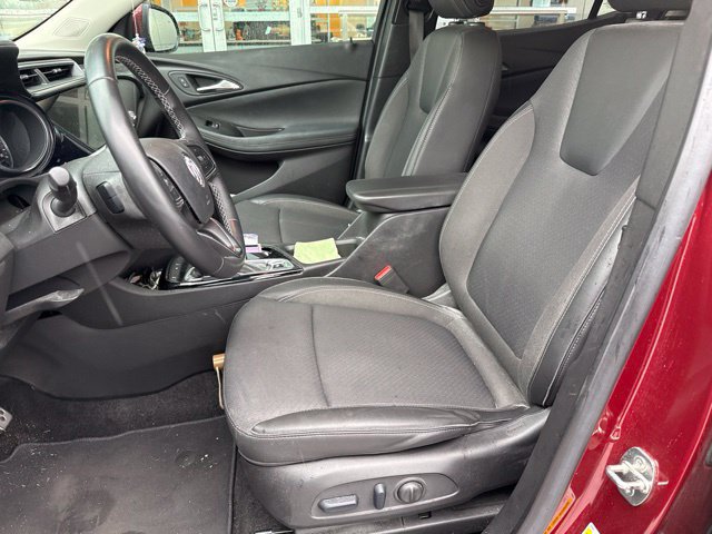 Used 2023 Buick Encore GX Select w/ Sport Touring Package FWD image 9
