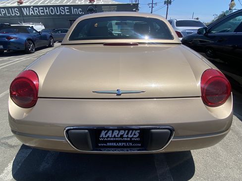 Used 2005 Ford Thunderbird RWD image 7