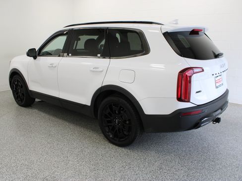 Used 2022 Kia Telluride SX w/ SX Prestige Package AWD/4WD image 9