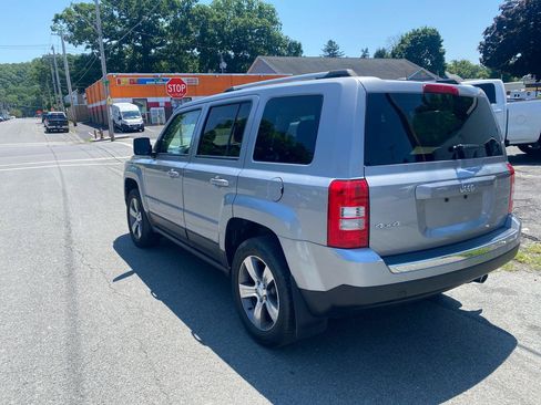 Used 2017 Jeep Patriot High Altitude AWD/4WD image 7