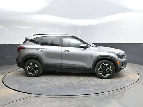 Used 2025 Kia Seltos S image 12