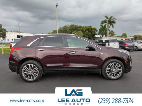 Used 2017 Cadillac XT5 Premium Luxury FWD image 2